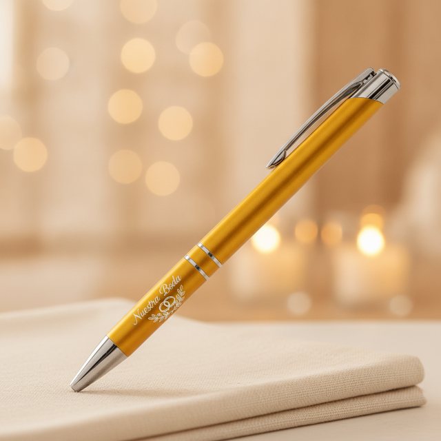 Pluma metálica grabada para boda