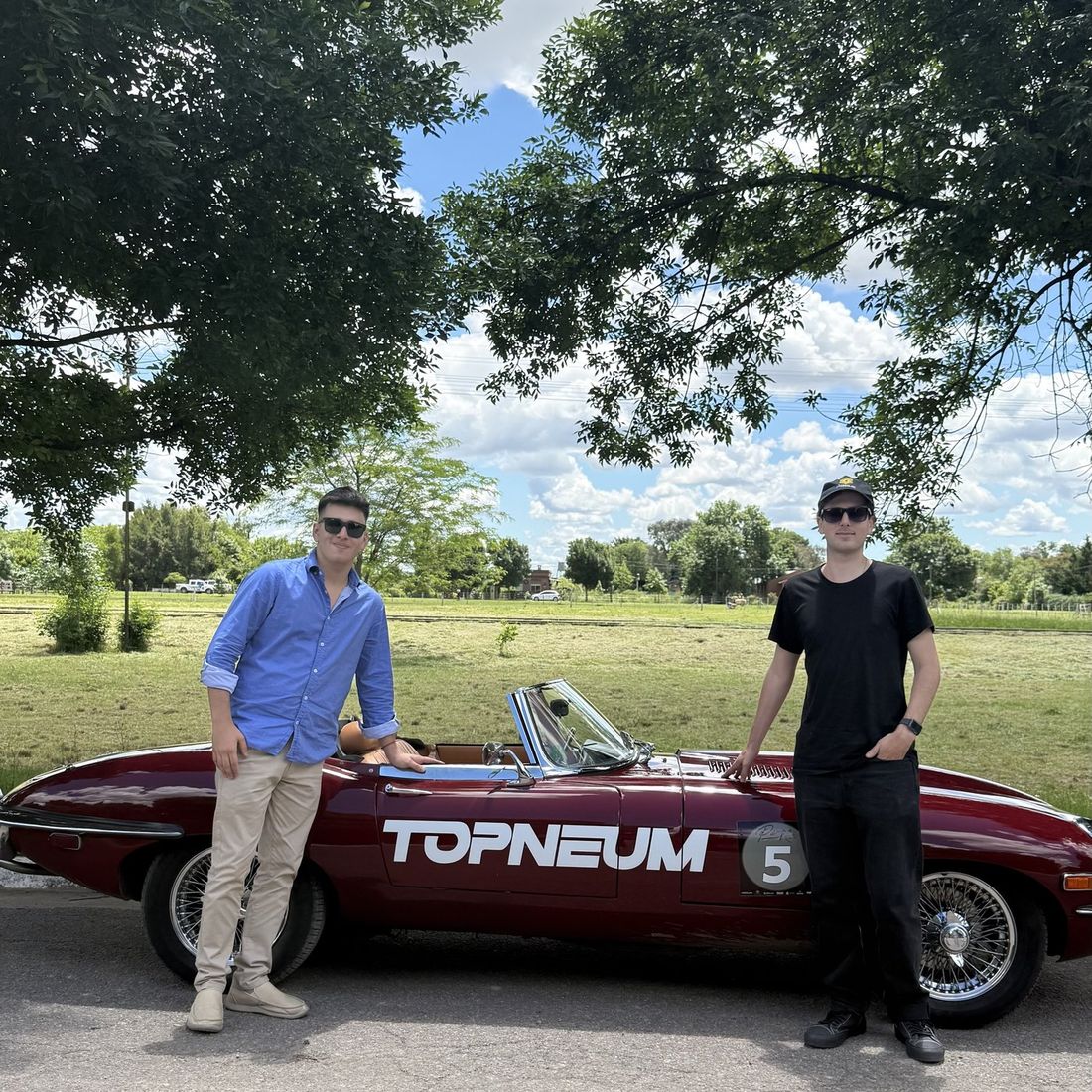 Tomás y Agustín, fundadores de TopNeum