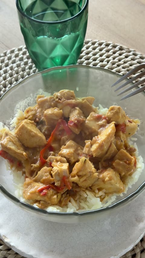 Pollo al curry con arroz