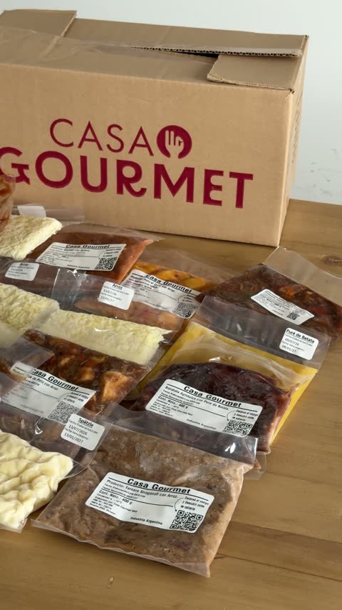 Una caja de viandas Casa Gourmet con todos sus platos