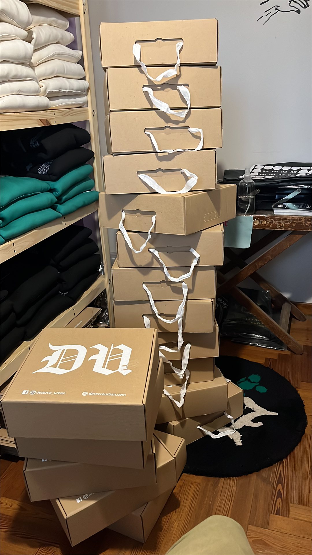 Primeros pedidos y stock de Deserve Urban
