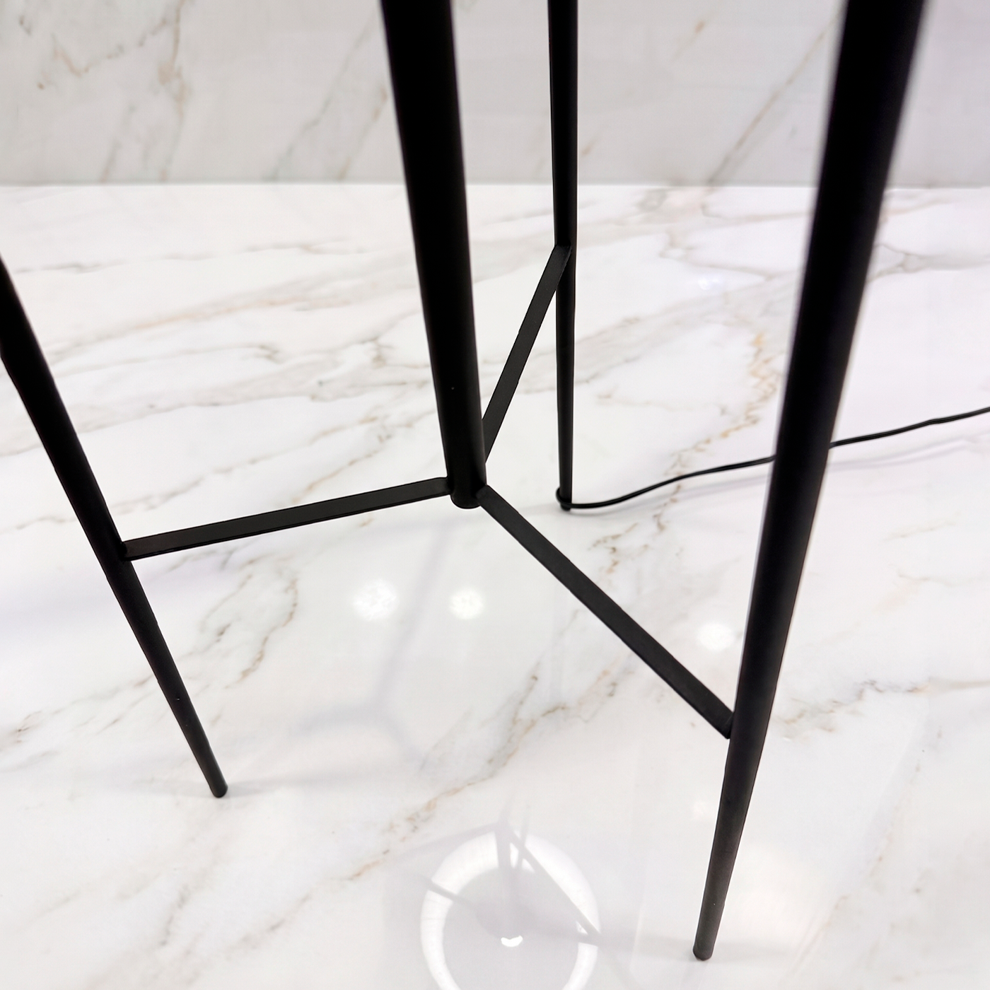 Estructura reforzada y cable oculto