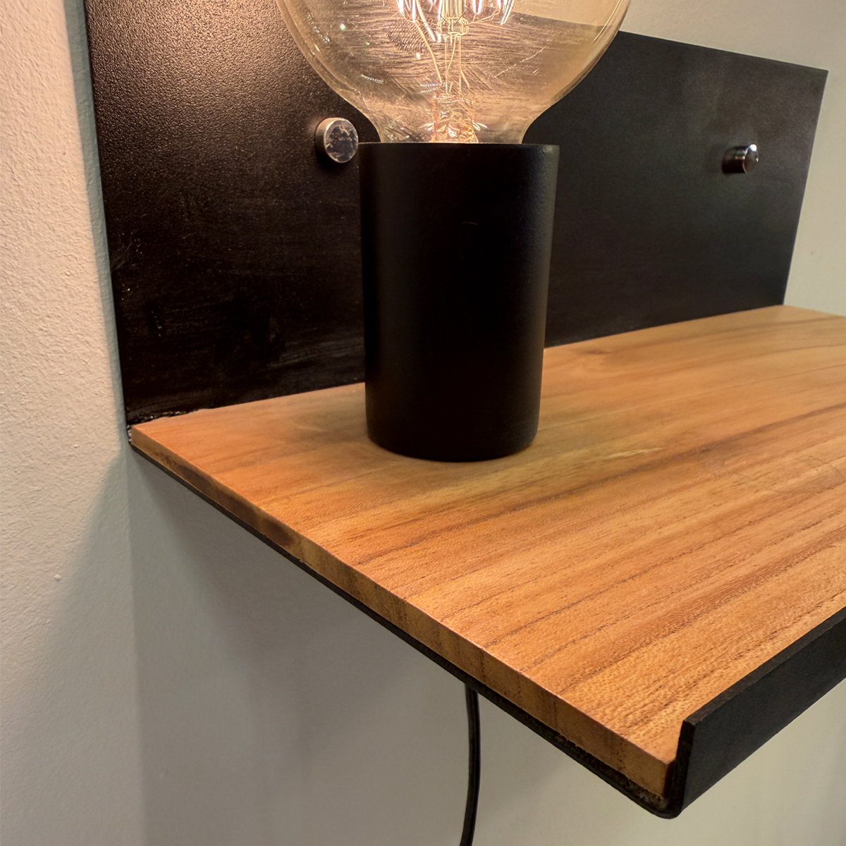 Combinación de metal y madera de Paraíso del velador Suecia