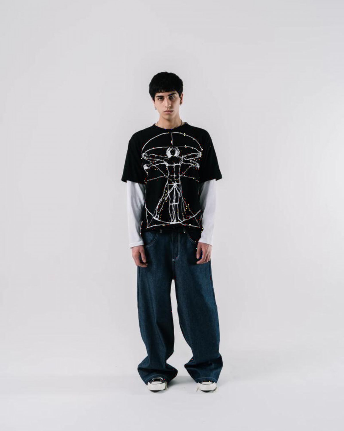 REMERA "VITRUVIO"