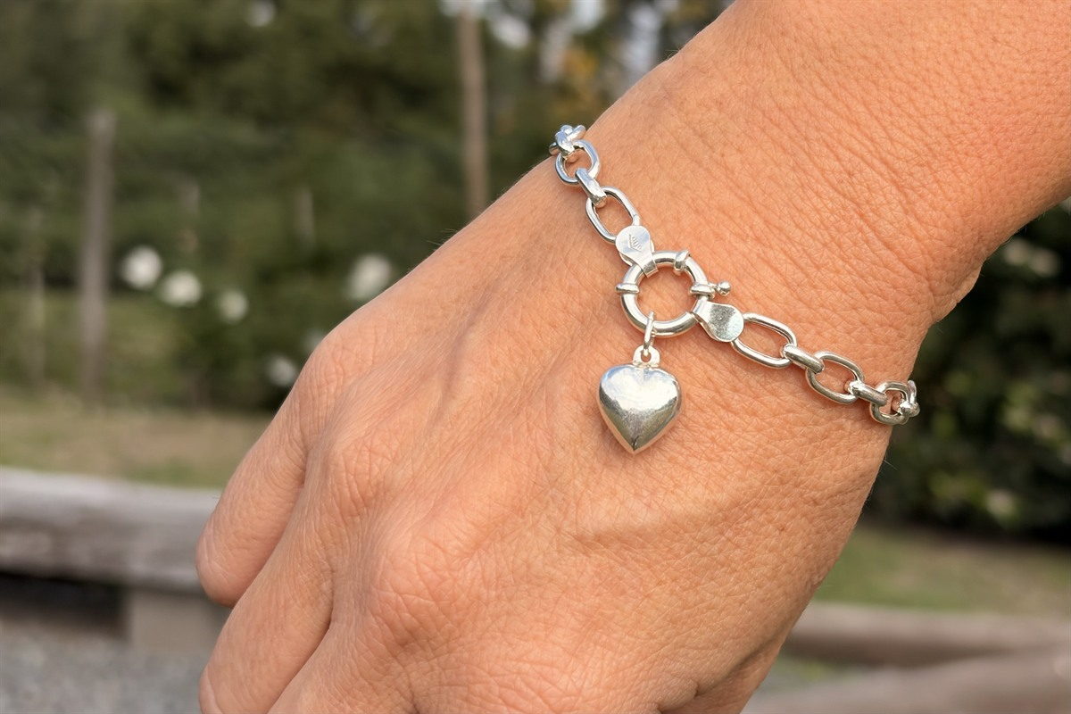 Pulsera de plata con dije corazon