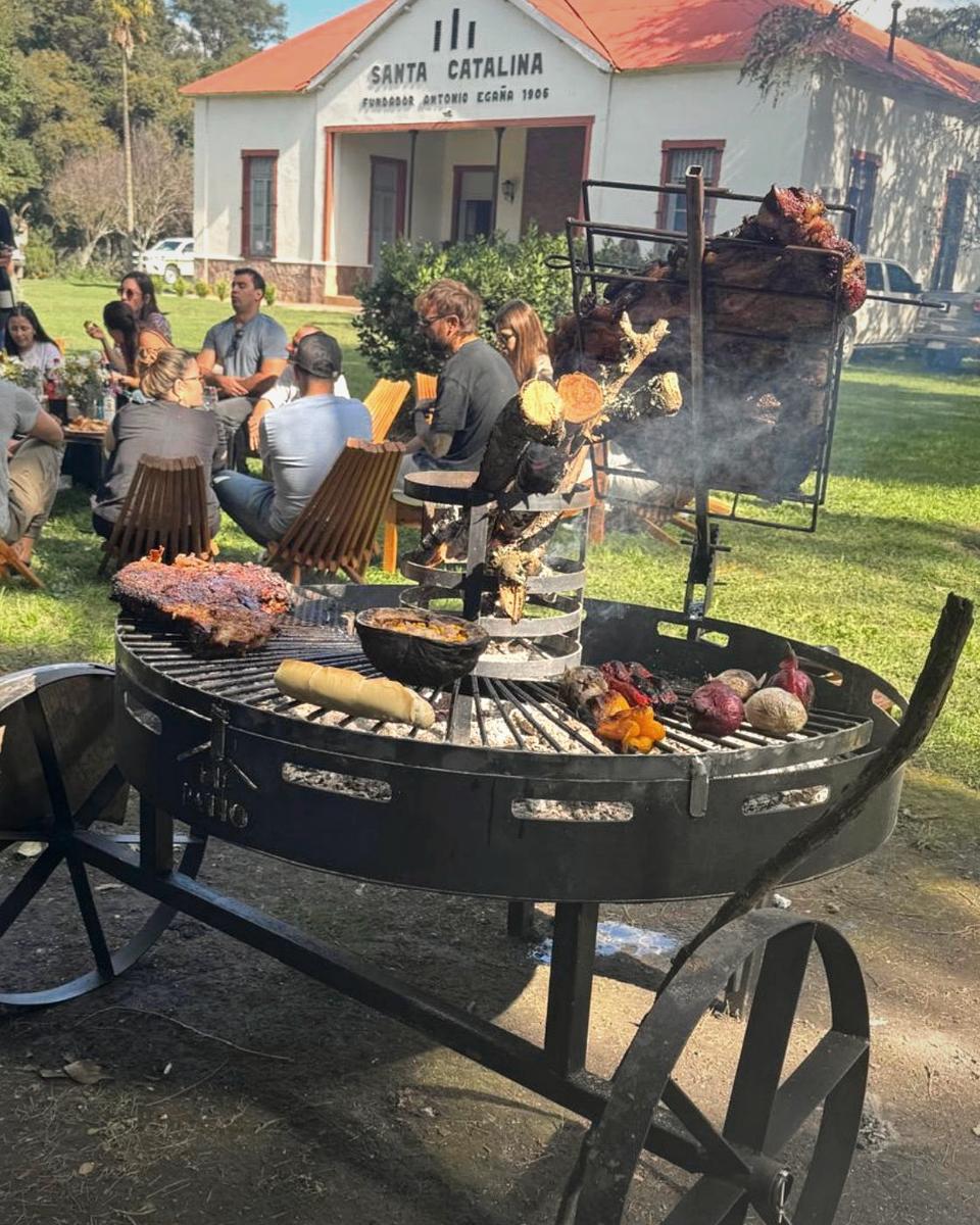 Grupo de amigos reunidos en Santa Catalina