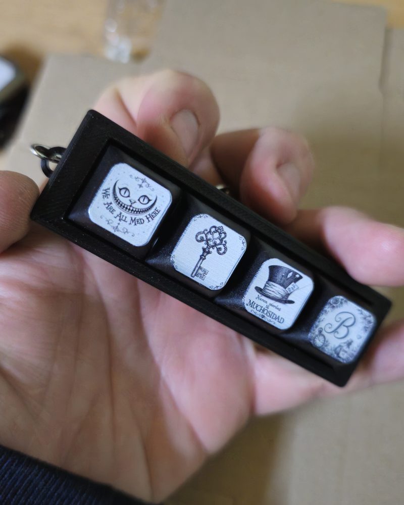 Clicker x4 negro personalizado Alicia en el País de las Maravillas