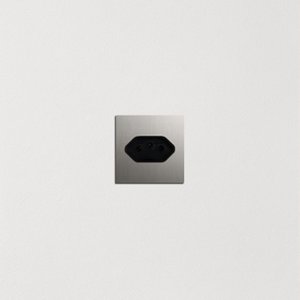 TOMADA DE EMBUTIR QUADRADA PARA MARCENARIA INOX
