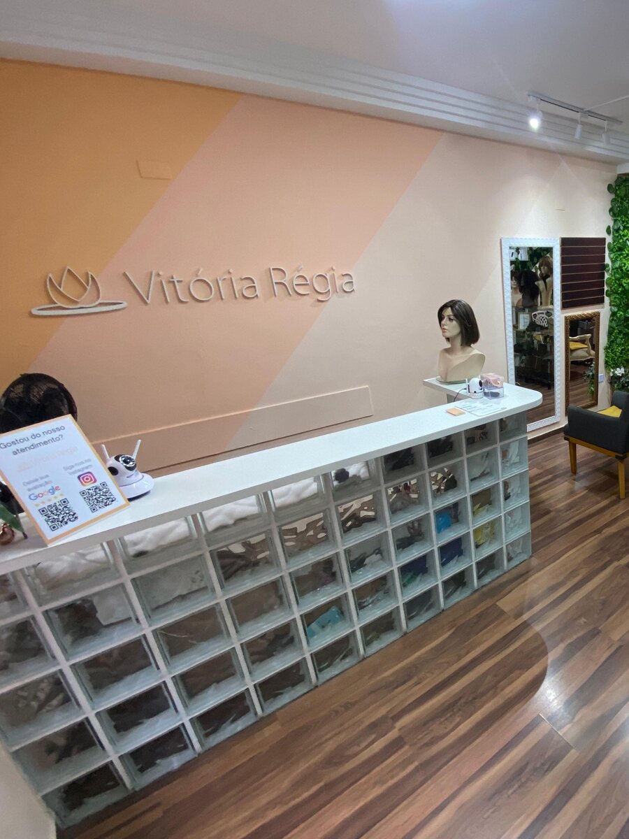Interior da loja Vitória Régia Perucas