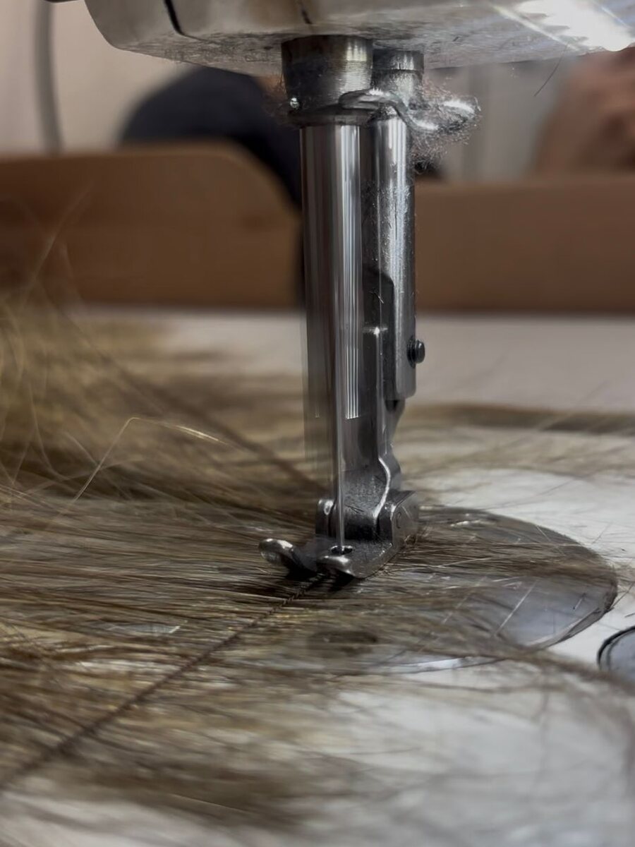 Produção artesanal de uma peça Vitória Régia