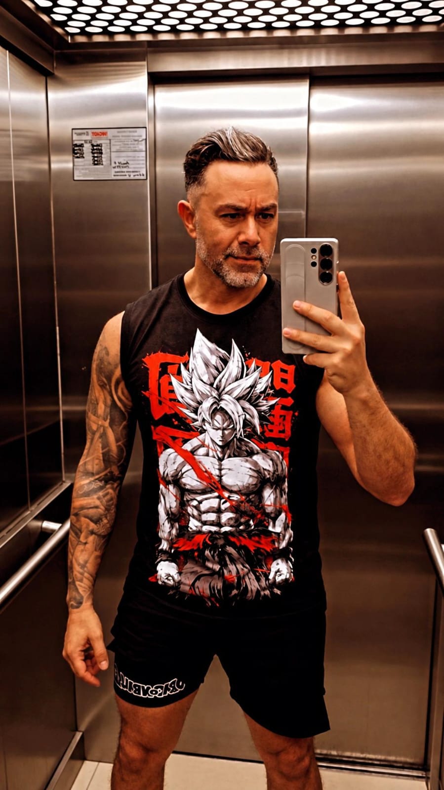 Cliente usando una prenda HEROICO