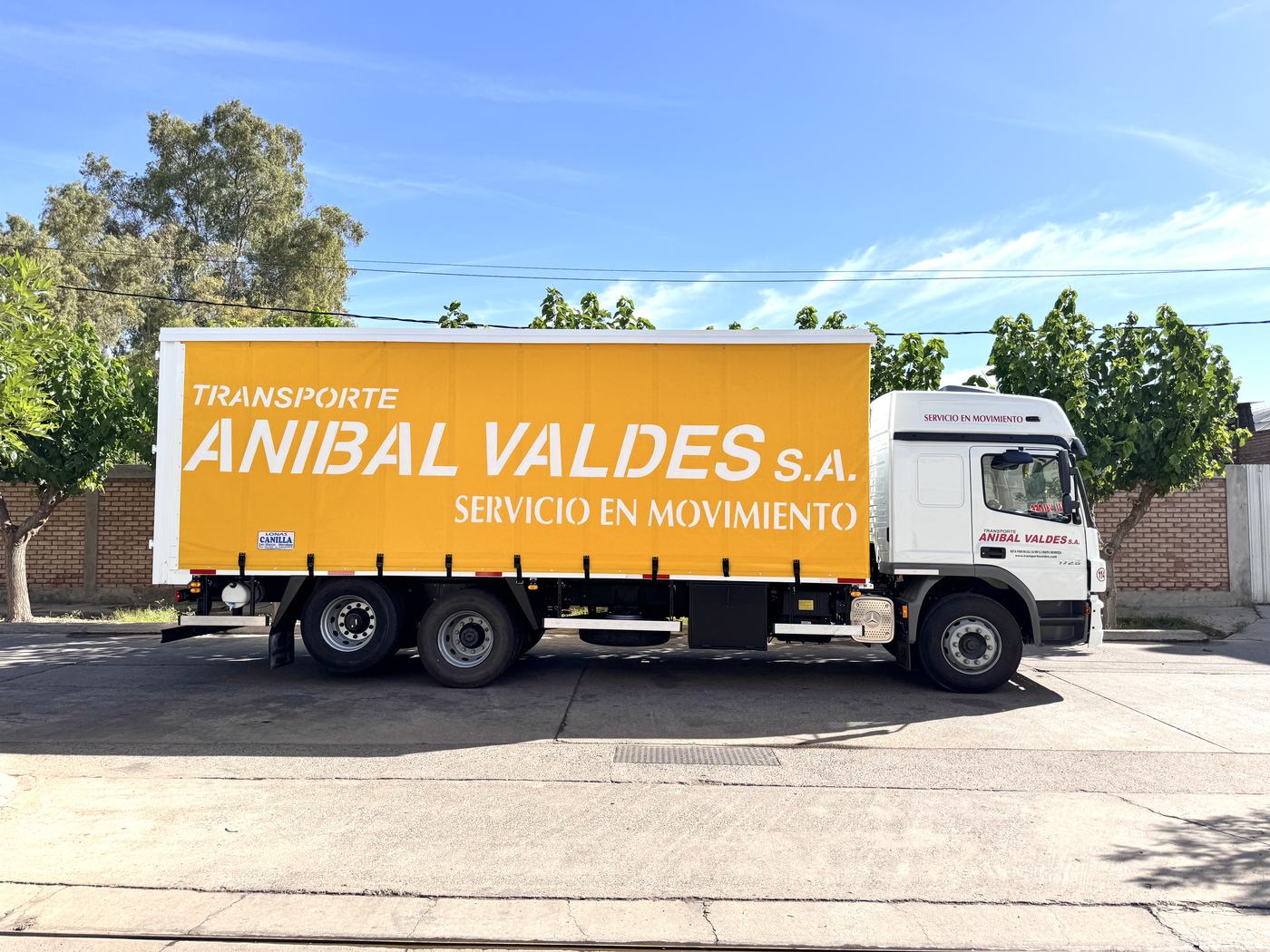 Camión con chasis modificado, Transporte Aníbal Valdés