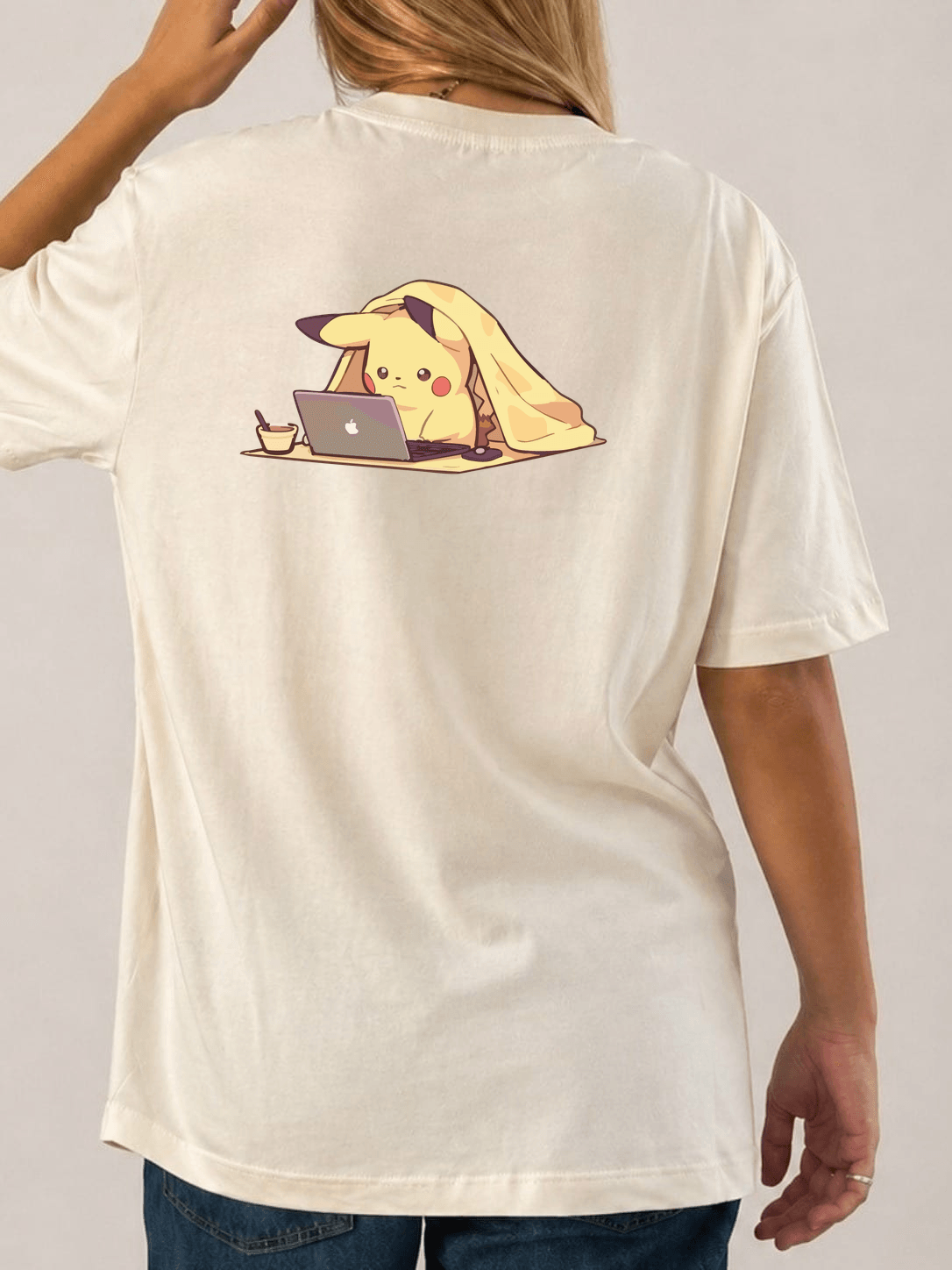 Pika Trabajando (espalda)