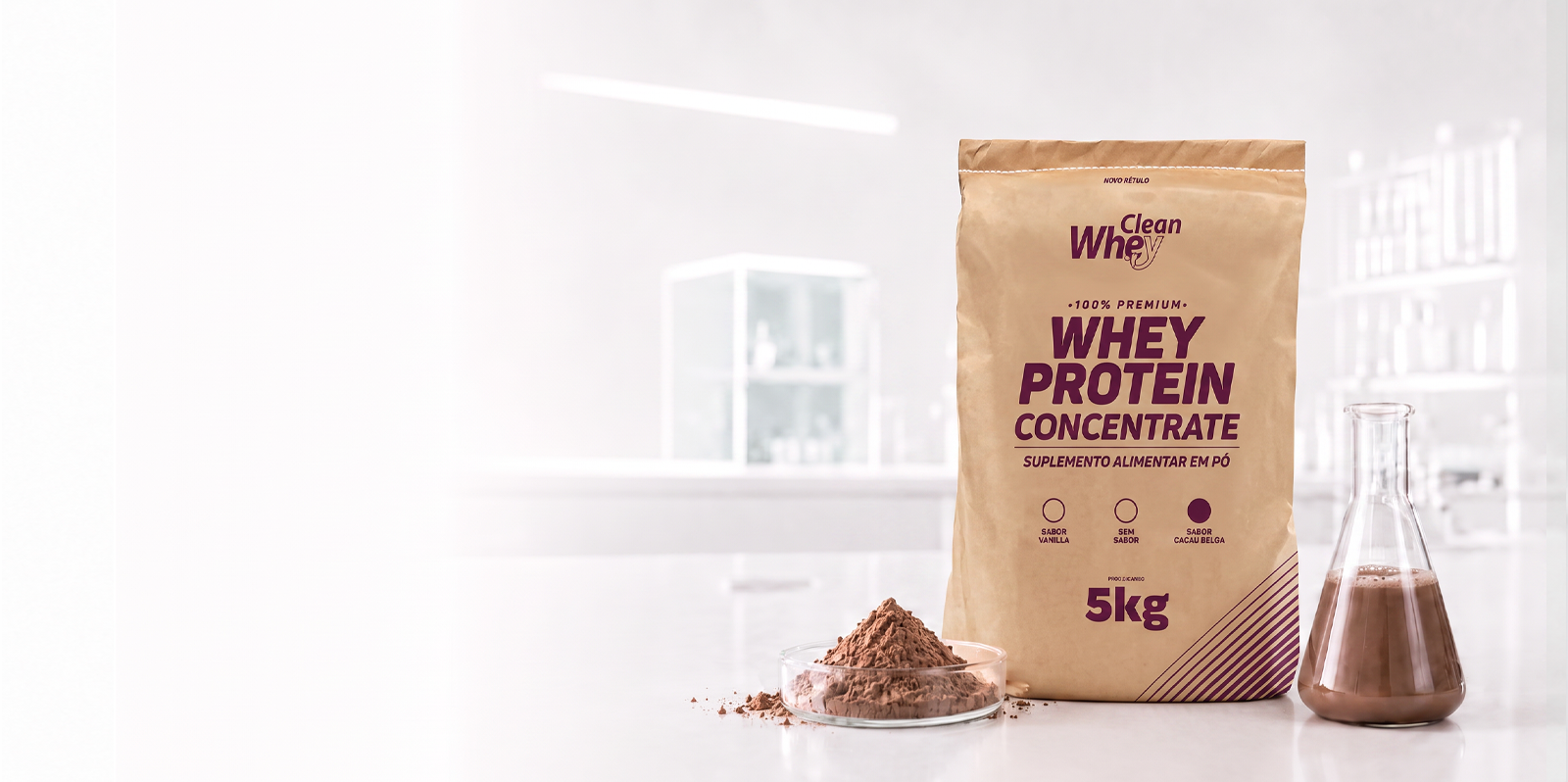 Clean Whey Concentrate Tasty Cacau Belga Saco 5kg em ambiente de laboratório