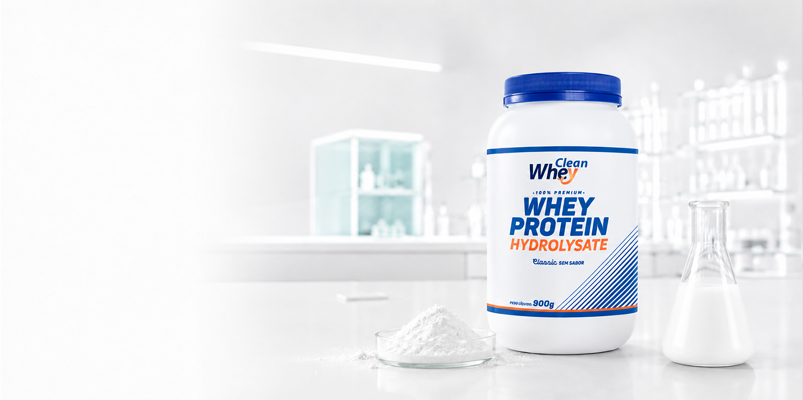 Clean Whey Hydrolysate Classic Sem Sabor Pote 900g em ambiente de laboratório