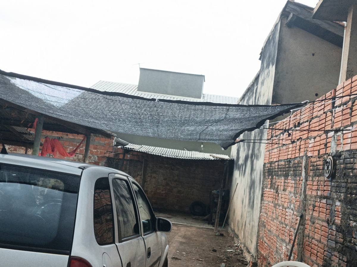 Solaraia · instalação real · comercial estacionamento · identidade preservada