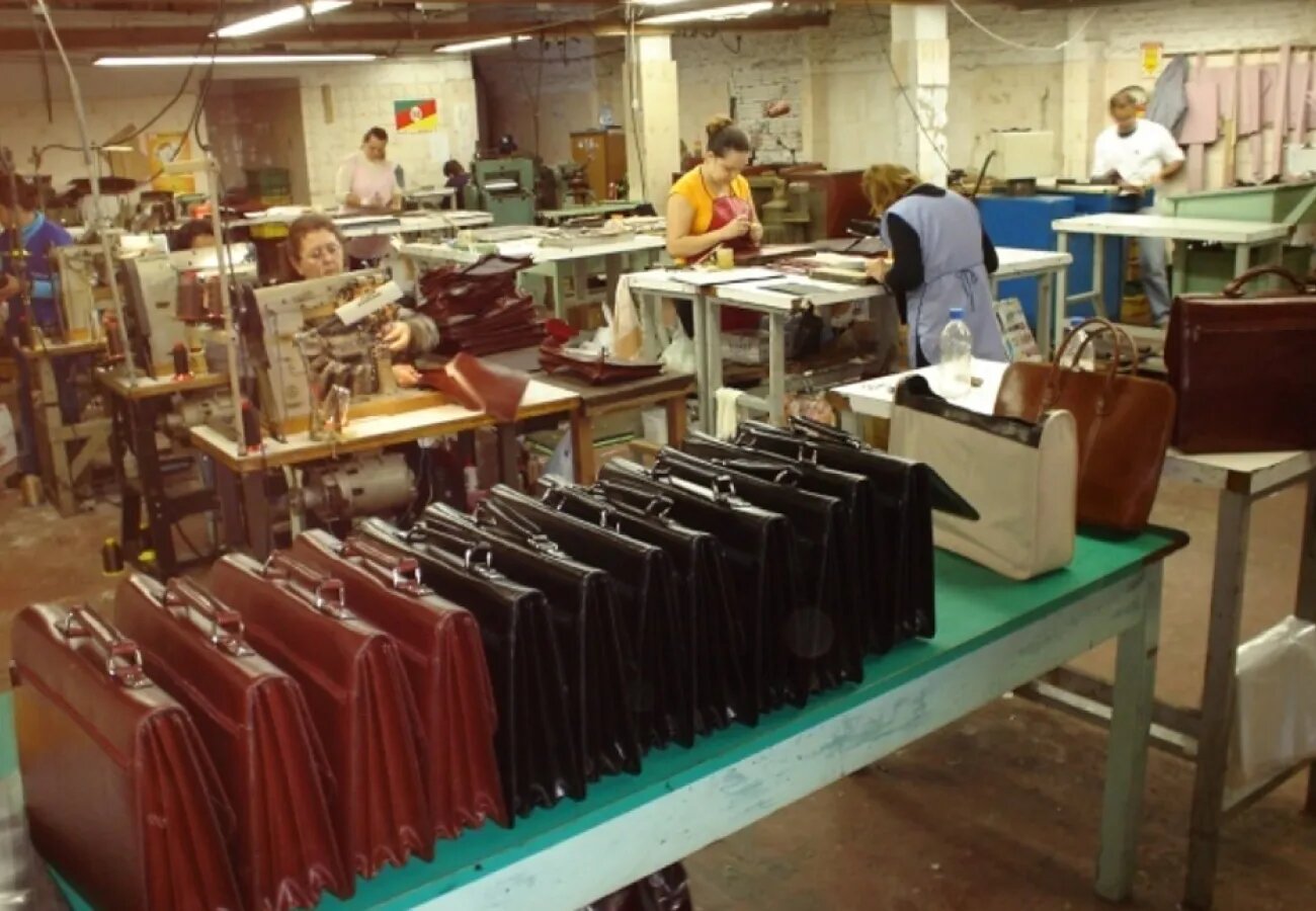 Timeline Bennemann 2003 - FÁBRICA PARCEIRA
