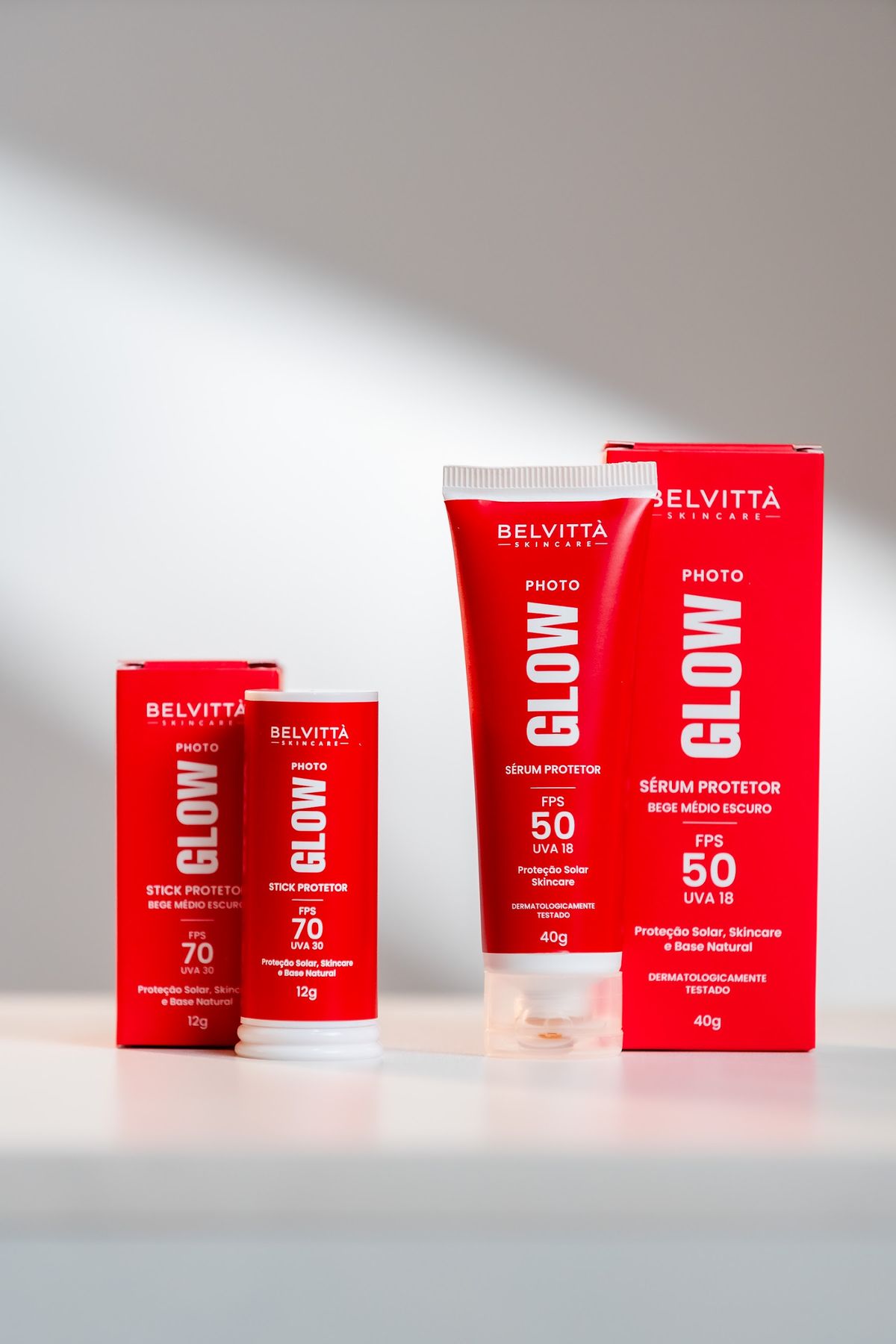 Embalagens do Photo Glow Sérum e do Photo Glow Stick