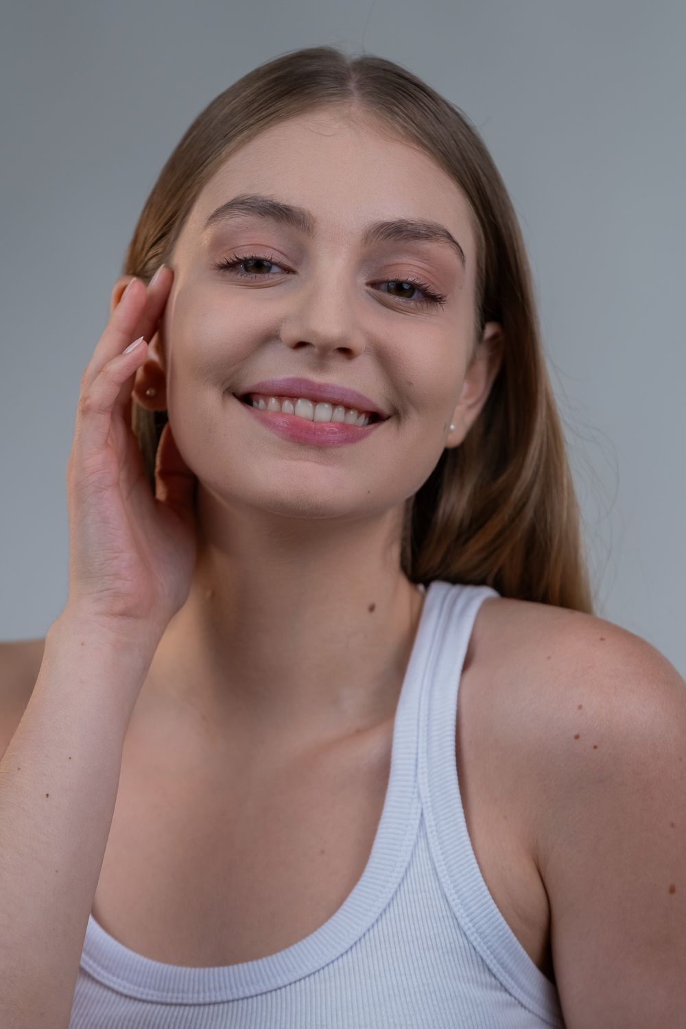 Modelo com a pele protegida e uniforme