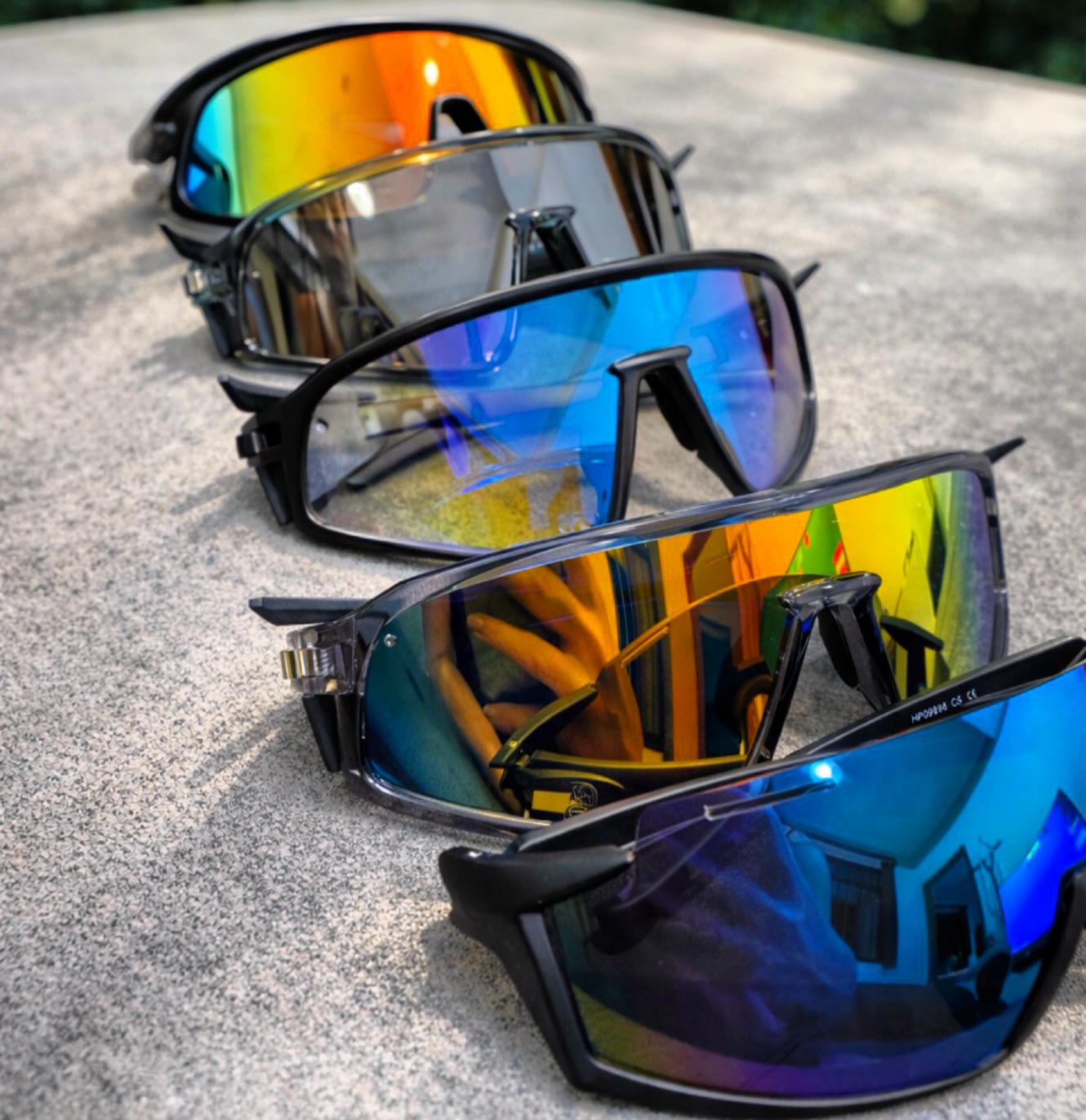 Oculos esportivos com lentes espelhadas