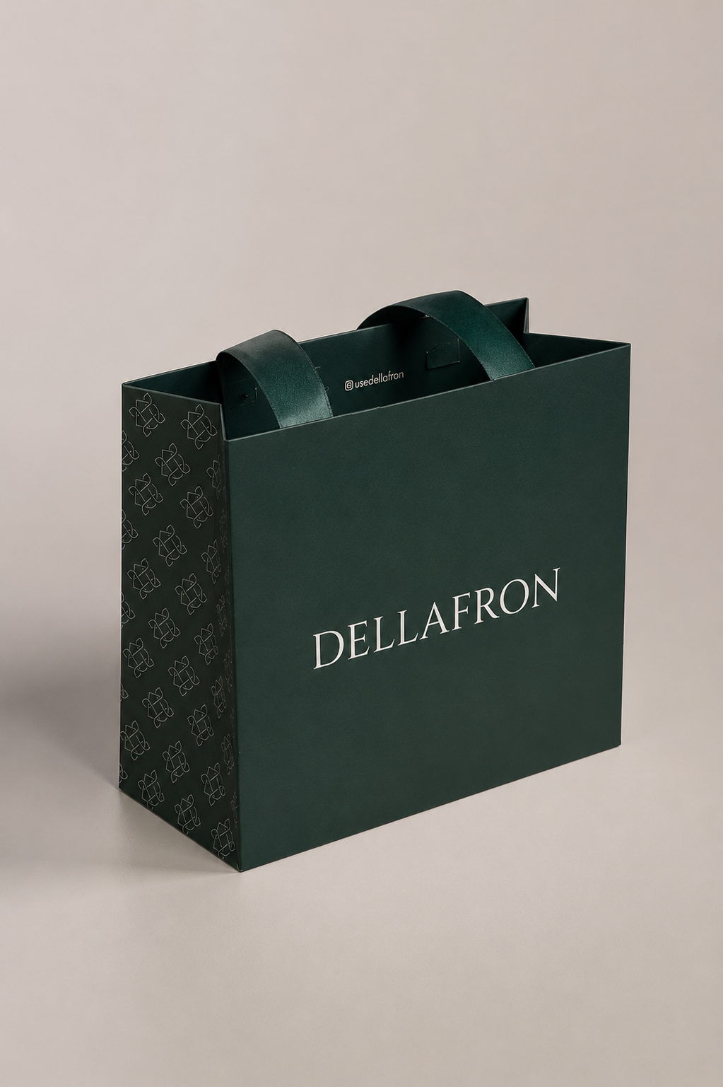 Sacola de presente Dellafron
