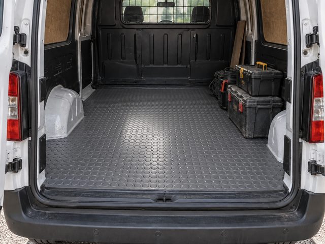 Caja de camioneta con piso PVC moneda gris