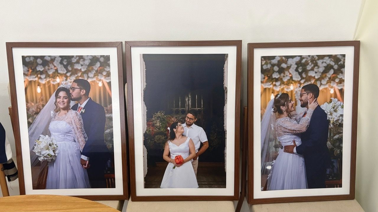 Foto de edynairaf: três quadros de casamento com bordas brancas