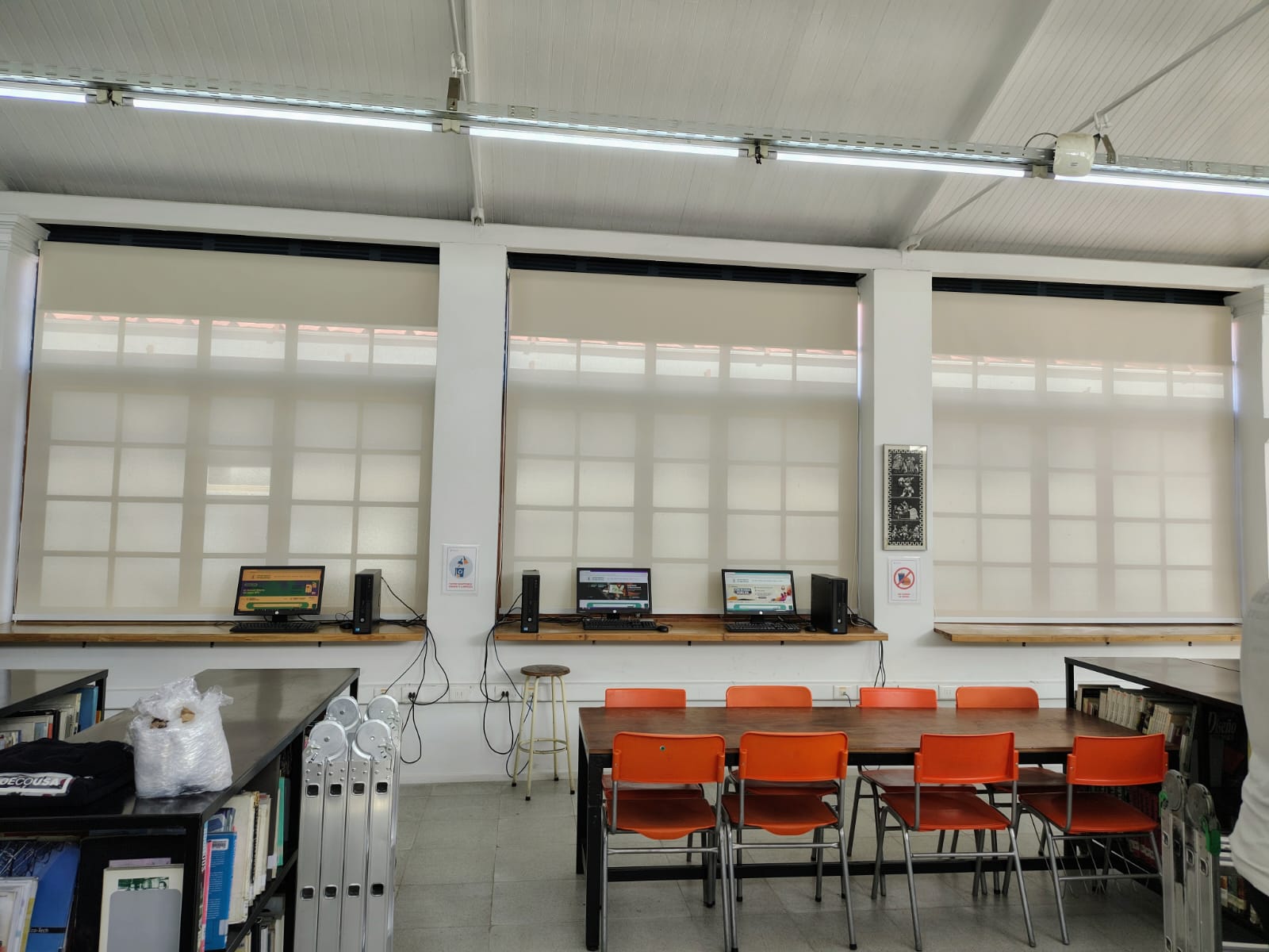 Proyecto de cortinas roller para oficina 3